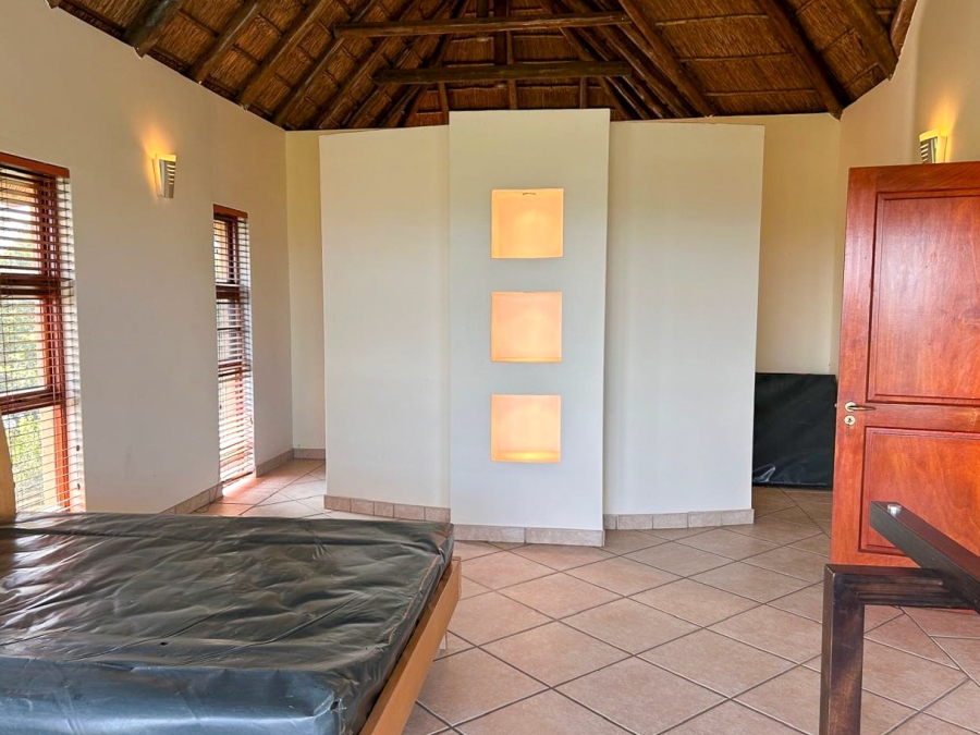 4 Bedroom Property for Sale in Boschenvaal River Front Lodges Free State